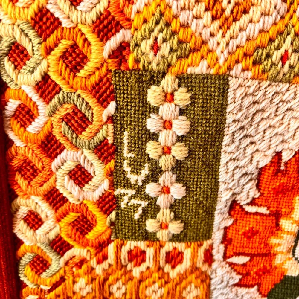 Vintage 1977 Hanging Tapestry